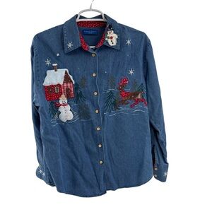 Karen Scott Blue Denim shirt winter scene snowman reindeer holiday M embroidered